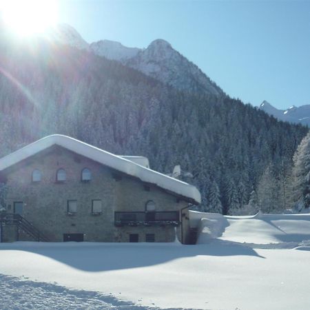 Chalet Rustico Bertolini Per Gruppi! Villa Vermiglio Exterior photo