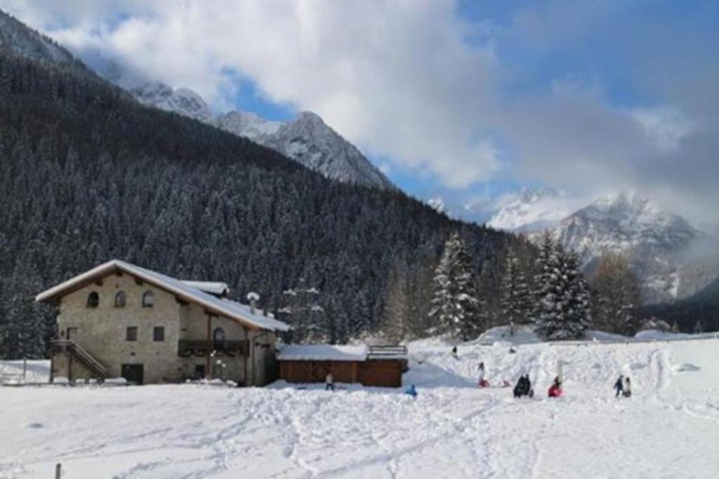 Chalet Rustico Bertolini Per Gruppi! Villa Vermiglio Exterior photo